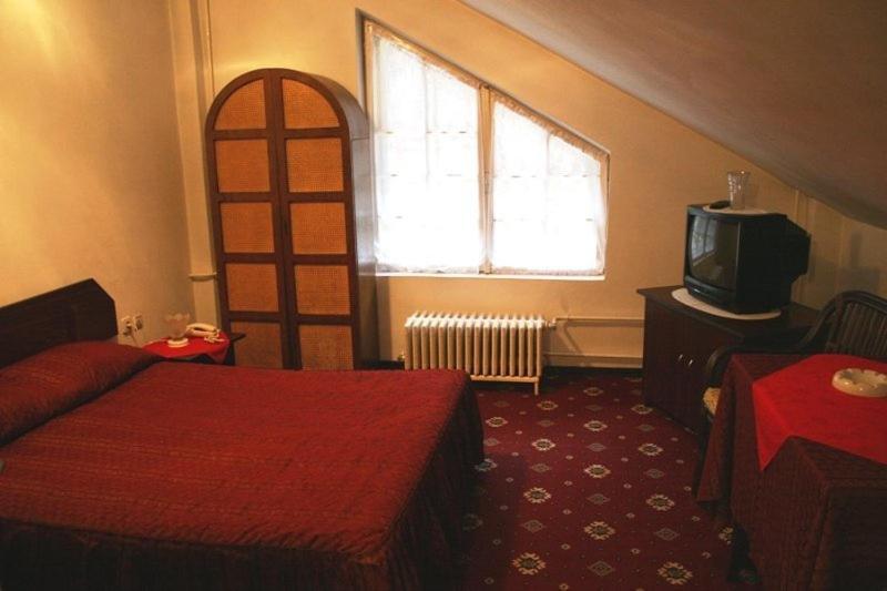 Pensiunea Tranzit Sinaia Poiana Tapului Camera foto